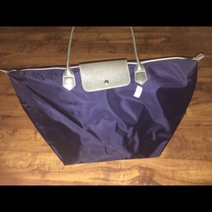 Blue Bath and Bodyworks carrying bag